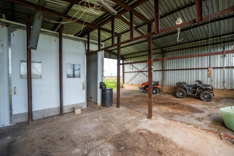 5 Bedroom Property for Sale in Grahamstown Rural Eastern Cape
